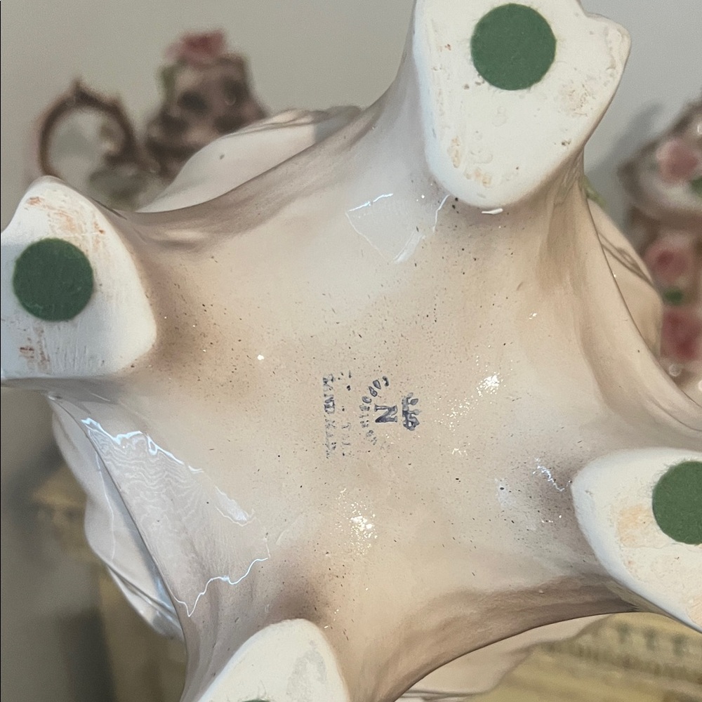 Capodimonte Vase - Picture 3 of 3